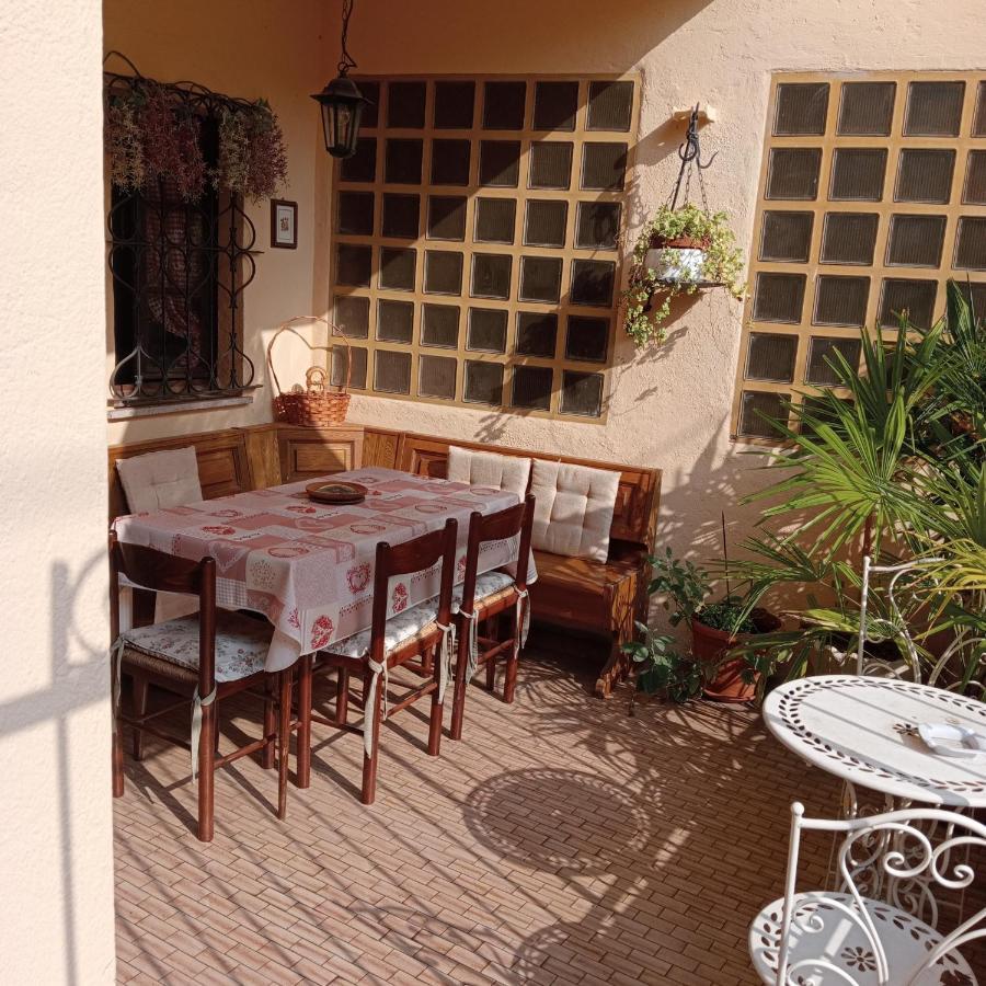 Casa Di Dario Villa เปตเตนาสโก ภายนอก รูปภาพ